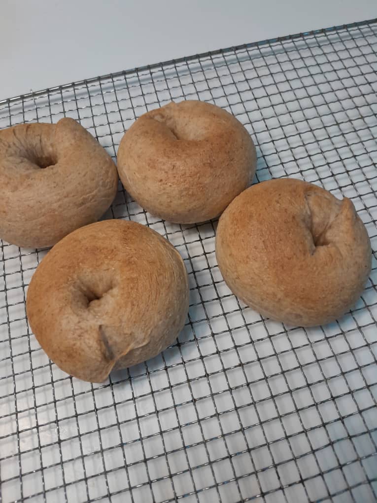 Wholemeal Bagels per set of 4 pcs